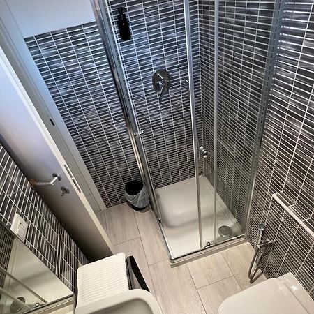 Appartamento Rafael Milano - 10 Min From Linate Airport, Centrale Fs, Ospedale San Raffaele Esterno foto