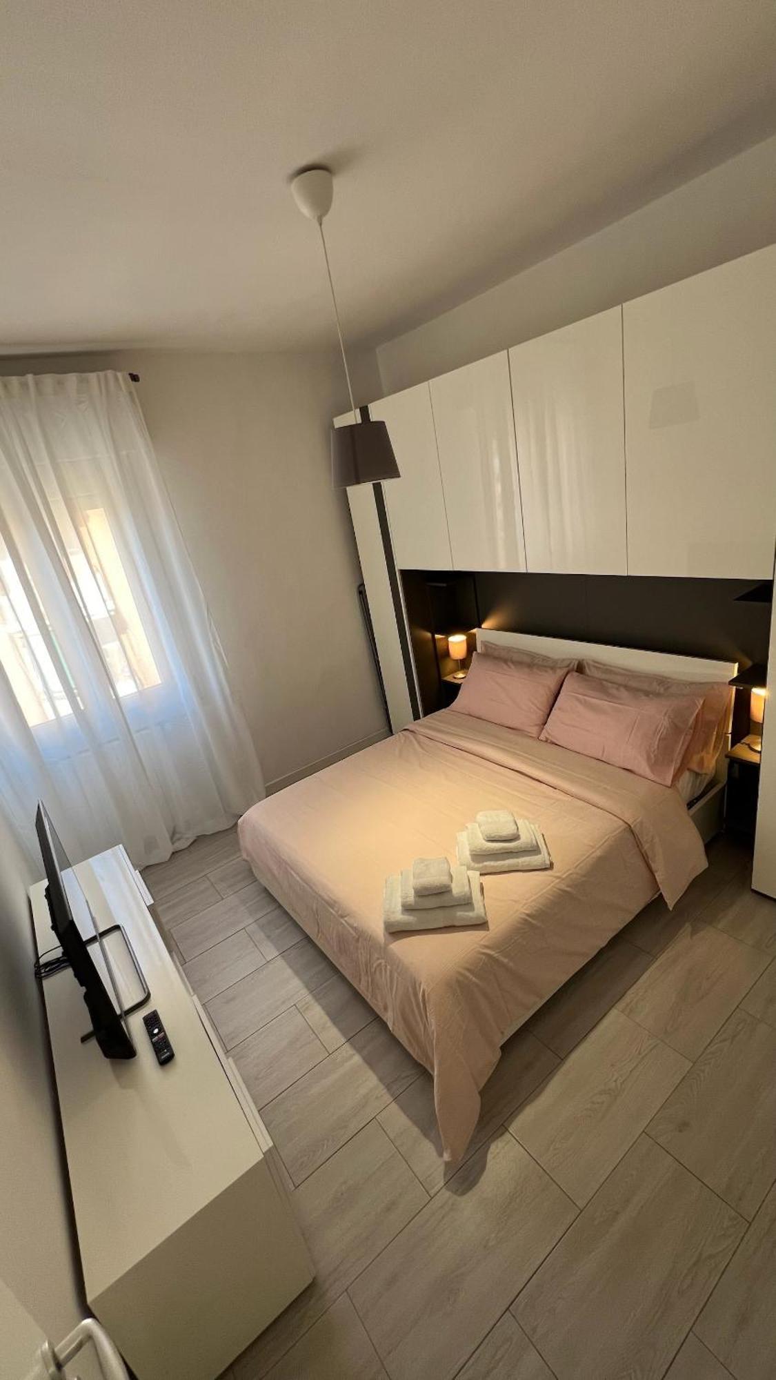 Appartamento Rafael Milano - 10 Min From Linate Airport, Centrale Fs, Ospedale San Raffaele Esterno foto