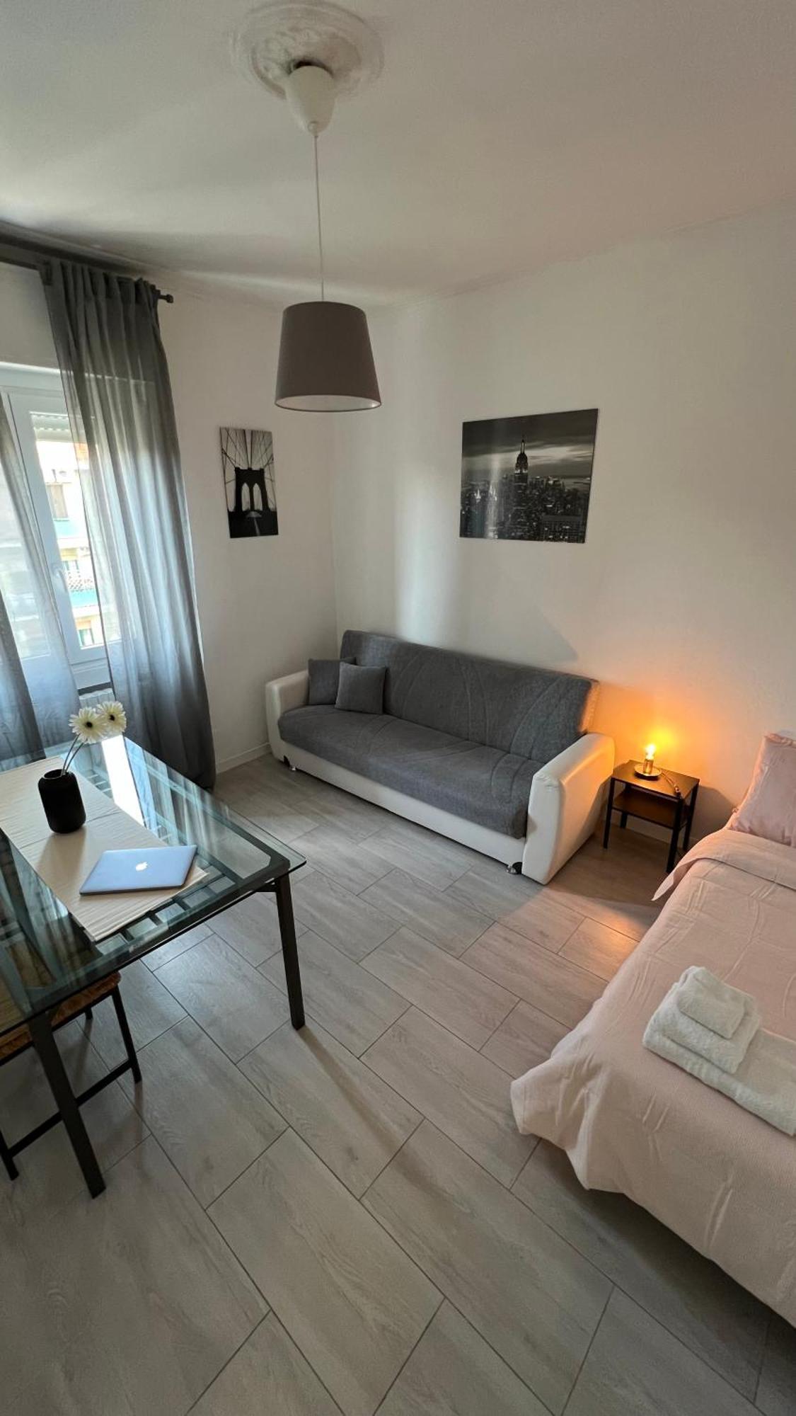 Appartamento Rafael Milano - 10 Min From Linate Airport, Centrale Fs, Ospedale San Raffaele Esterno foto